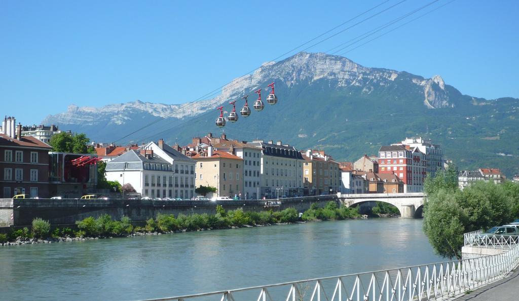 Hotel Premiere Classe Grenoble Nord 3*